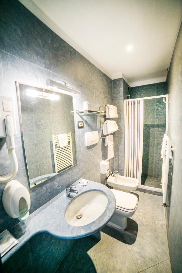 Hotel Raphael Монтекатини-Терме Экстерьер фото